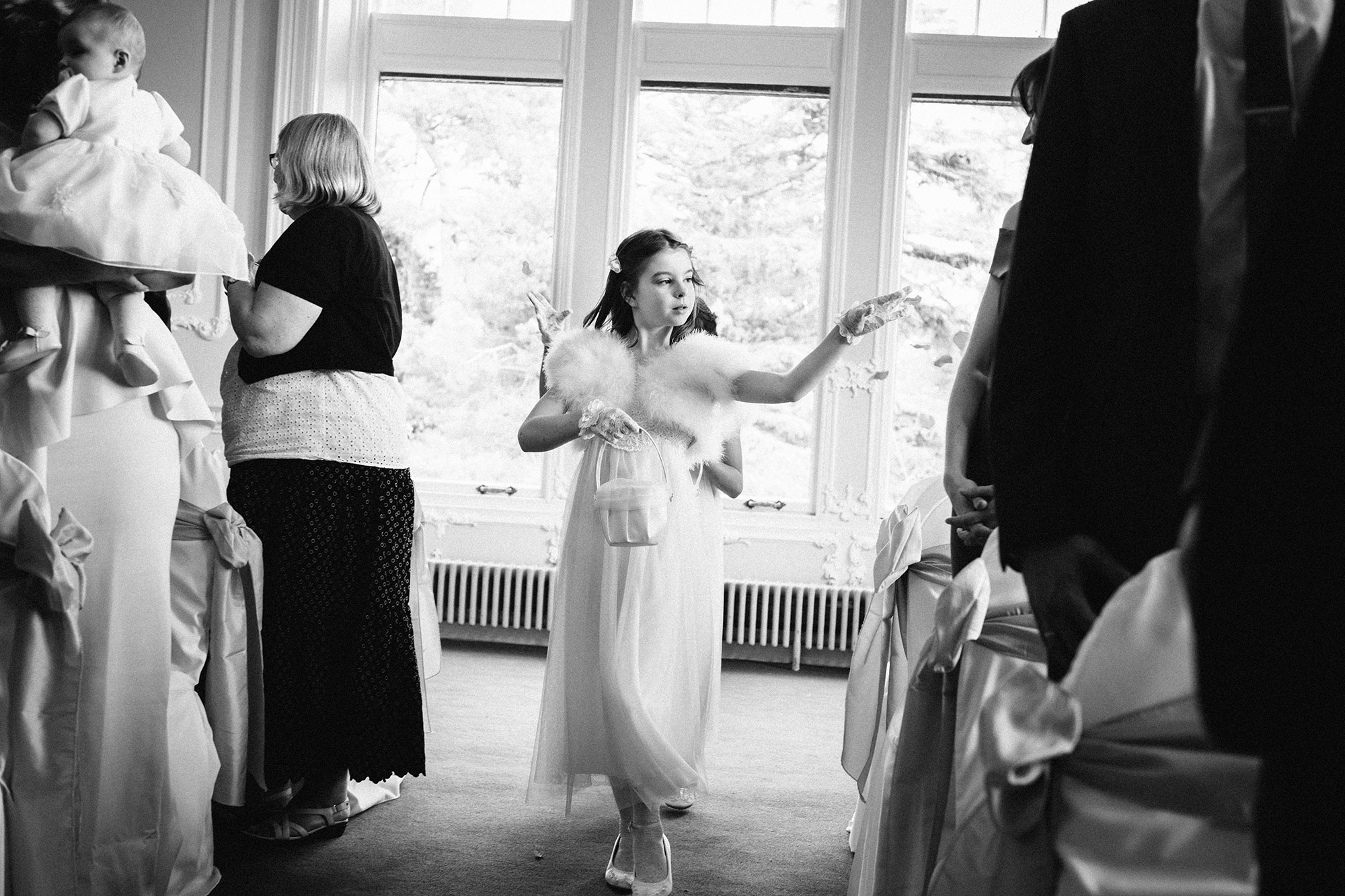 Flower girls Edinburgh Zoo wedding photos