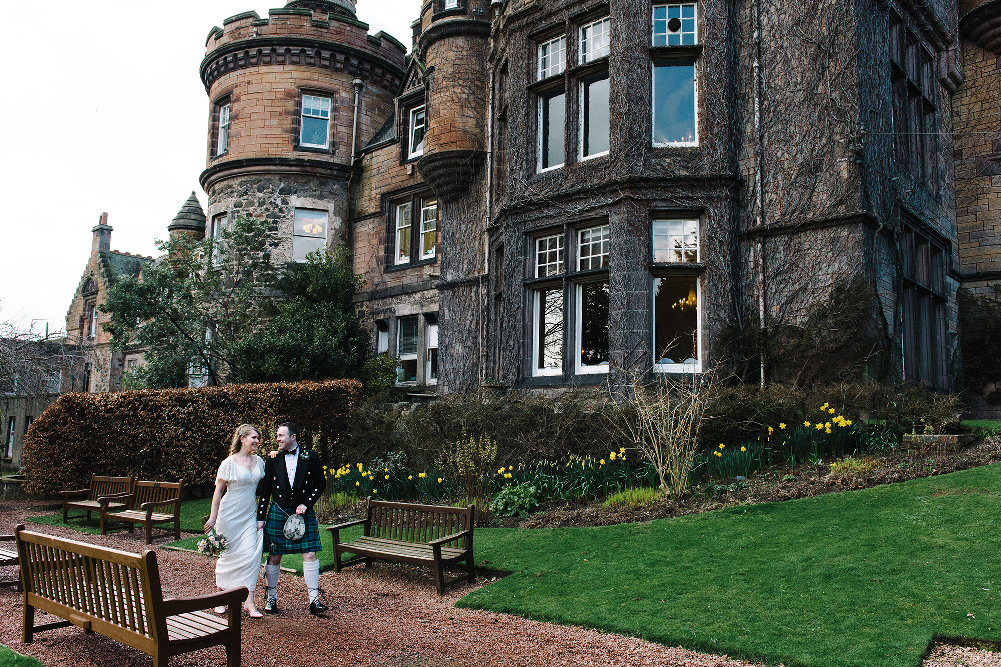 Wedding photo session at Edinburgh Zoo